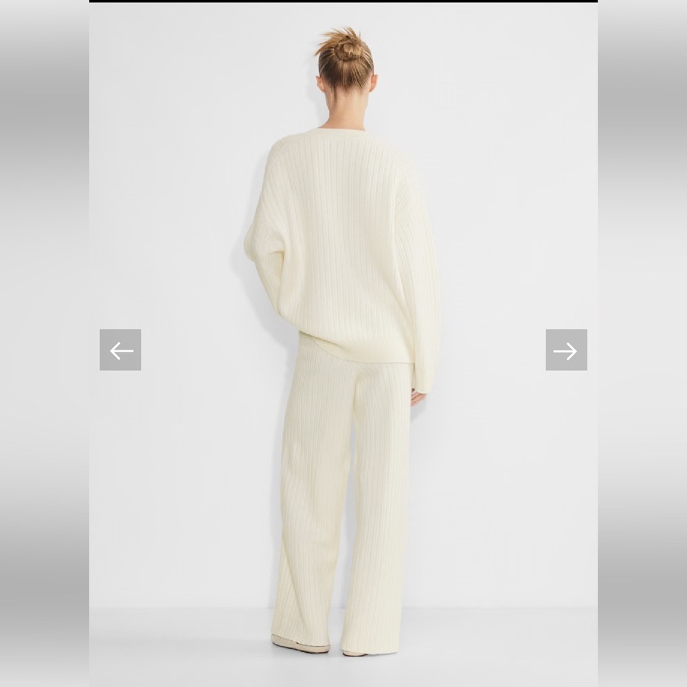 💕 ARITZIA The Group Lloyd Extra Fine Marino Wool Set Size S\M - Picture 2 of 11